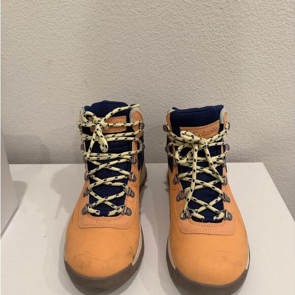 Columbia Newton Ridge Plus Womens Size 8.5 Peach/Blue Hiking Boots Waterproof - Picture 4 of 7